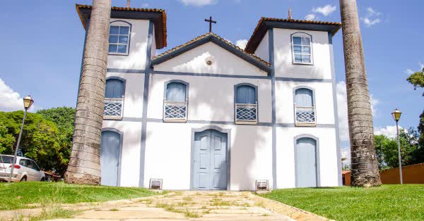 Imagem representativa: Igreja de Nosso Senhor do Bonfim em Pirenópolis Goiás | Conhecer