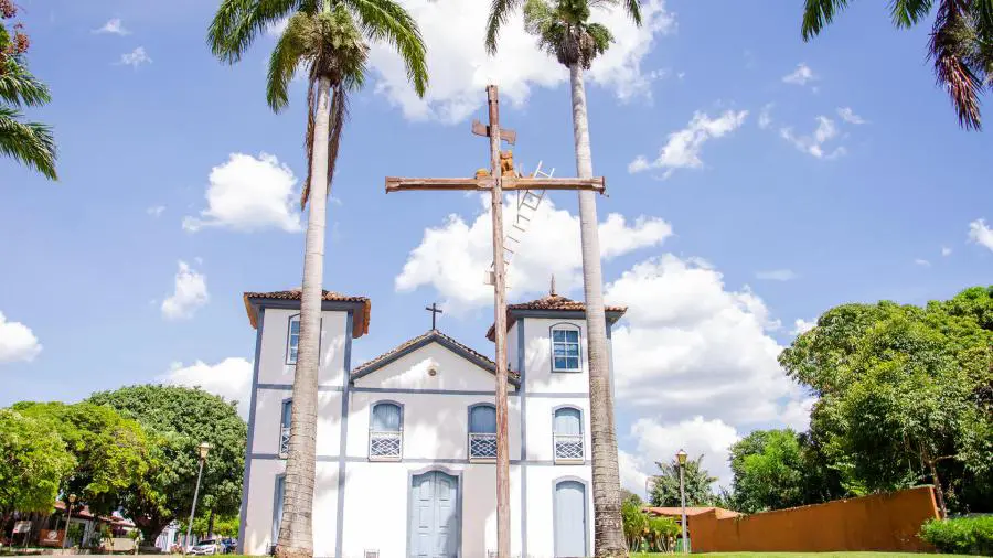 Imagem destauente: Igreja de Nosso Senhor do Bonfim em Piren&oacute;polis Goi&aacute;s | Conhecer