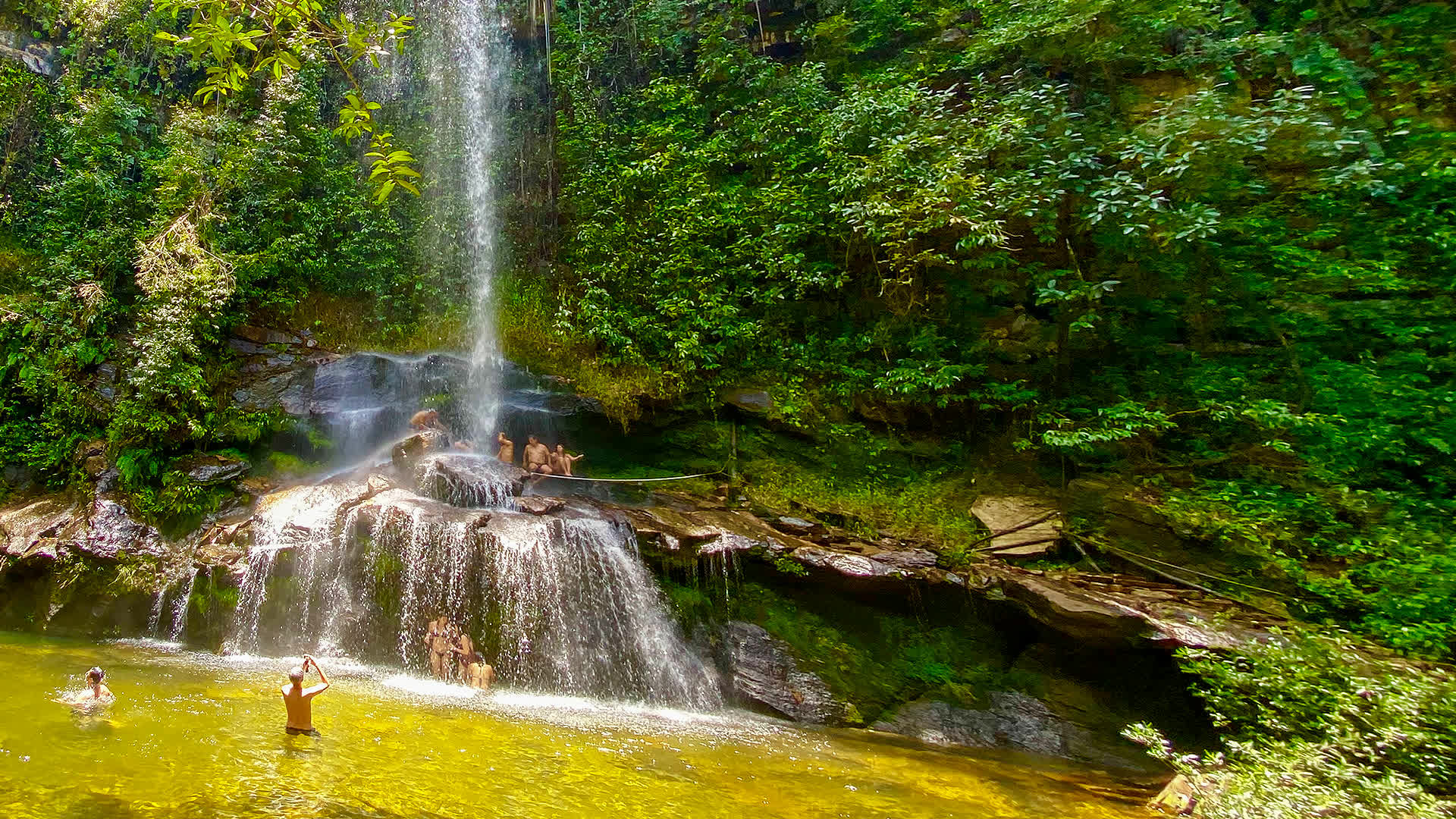 Cachoeira do Rosário e seus 42m de queda